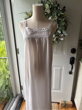Vintage Y2K 100% Cotton Ralph Lauren White Lace-Trim Long Chemise